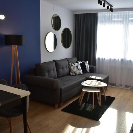 Apartament W Centrum Przy Parku Na Wyspie Piła Exteriér fotografie