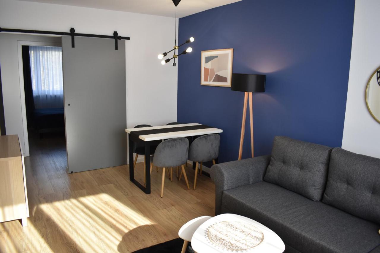 Apartament W Centrum Przy Parku Na Wyspie Piła Exteriér fotografie