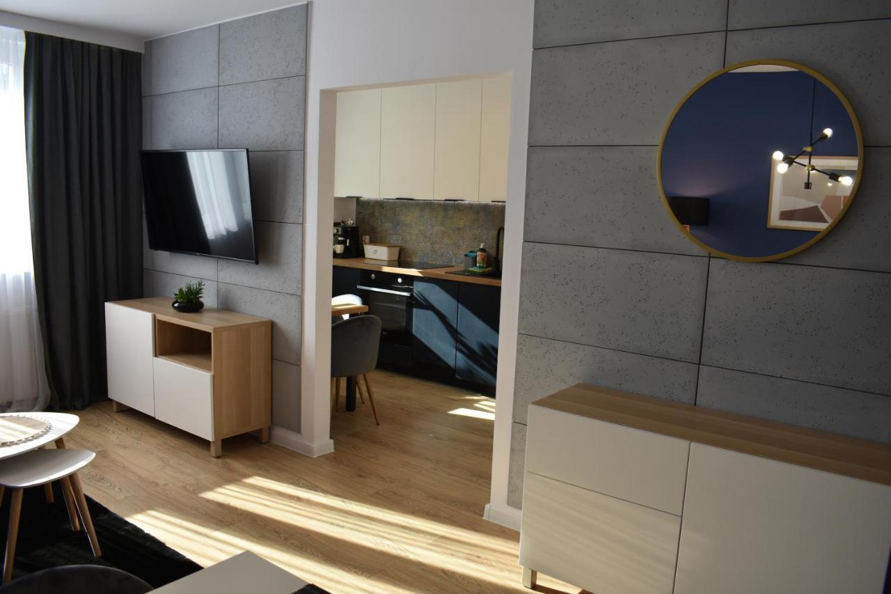 Apartament W Centrum Przy Parku Na Wyspie Piła Exteriér fotografie