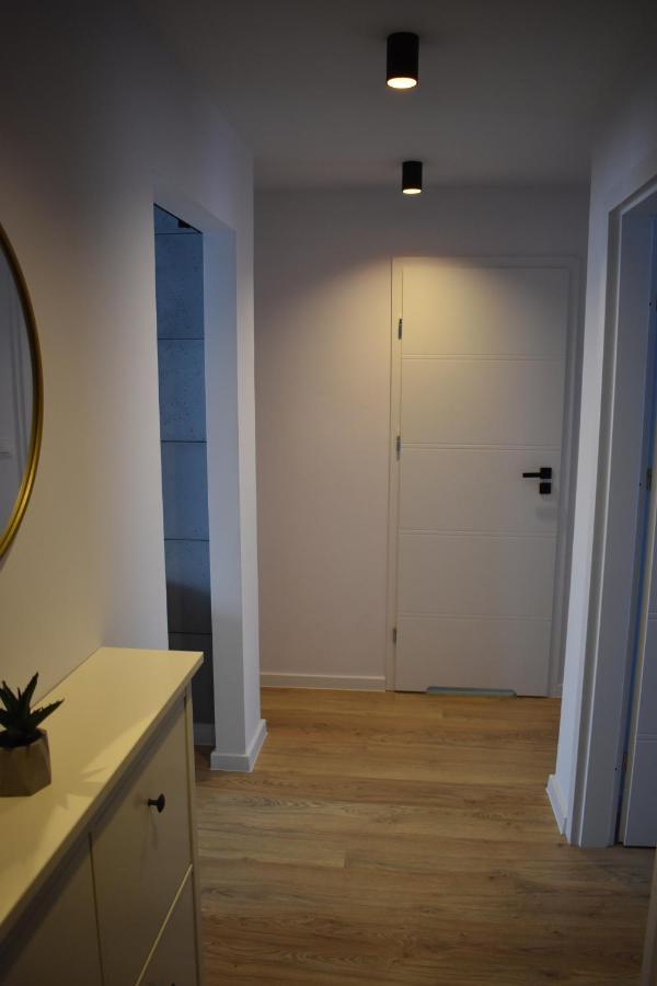 Apartament W Centrum Przy Parku Na Wyspie Piła Exteriér fotografie